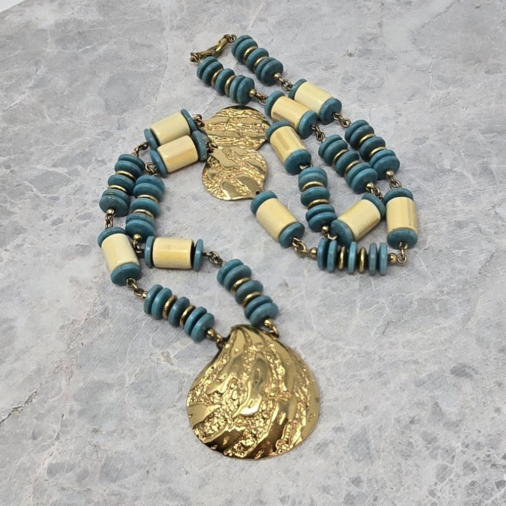 Vintage Monet 1960 necklace gold‎ tone lucite blue turquoise beads boho signed